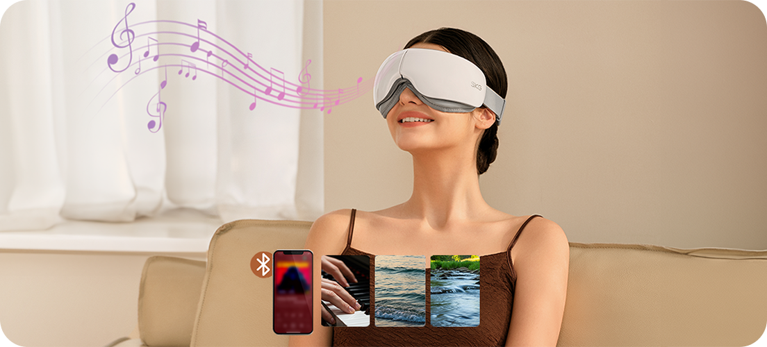 Kobieta relaksuje się przy muzyce, używając białego masażera oczu SKG ES500 z funkcją Bluetooth