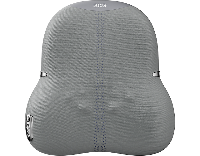 Szary masażer pleców SKG TS700 z tkaniny, z pionowym szwem na środku i ergonomicznymi wypukłościami